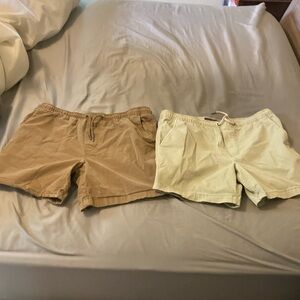 Bundle! Two American Eagle 5.5inch Medium flex shorts.